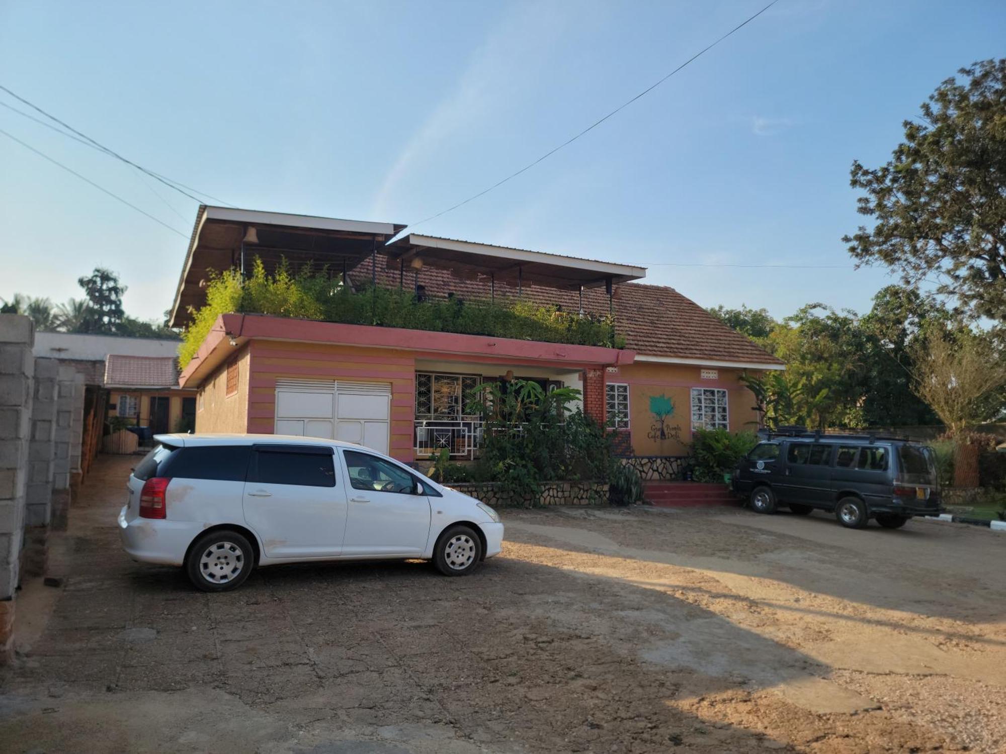 Bed and Breakfast Grassroots Cafe & Deli Masaka Exterior foto