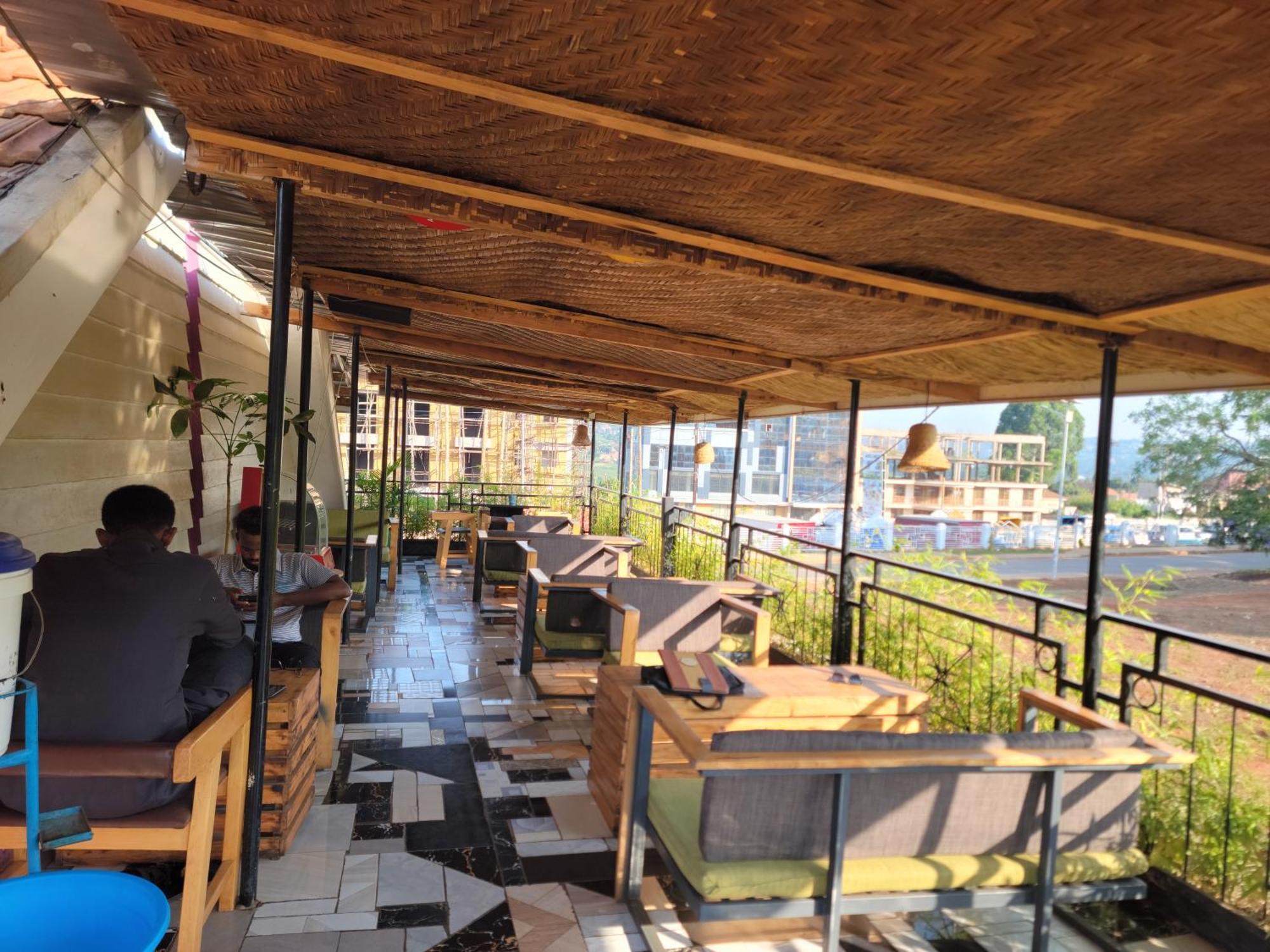 Bed and Breakfast Grassroots Cafe & Deli Masaka Exterior foto